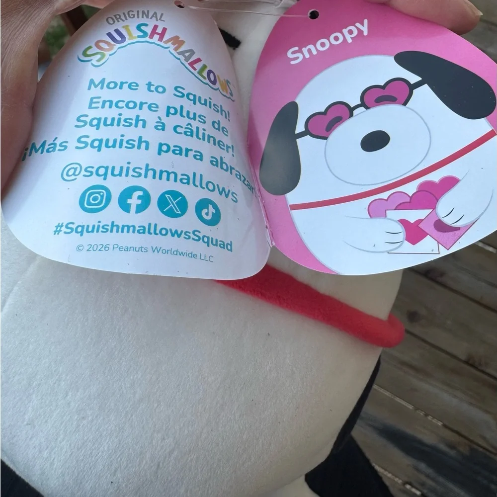 Squishmallows Snoopy Peanuts Plush White with pink hearts